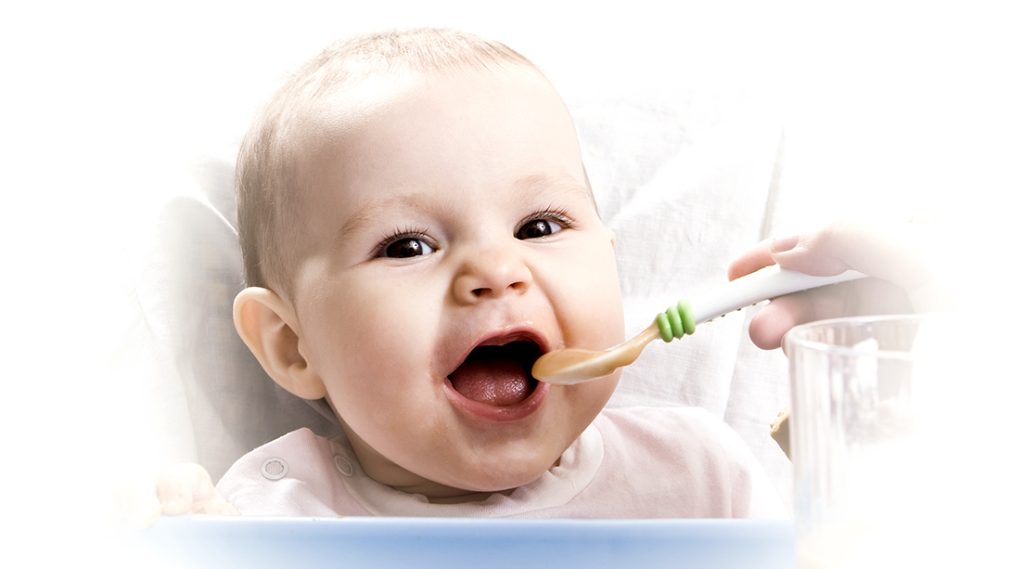Alimentación del bebé: de la leche a las papillas